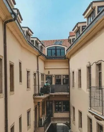 Michalska Residences Апартаменты Братислава