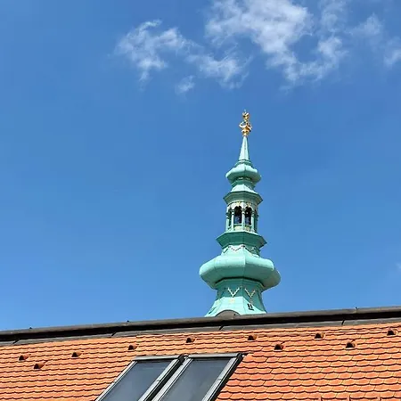 Michalska Residences アパート